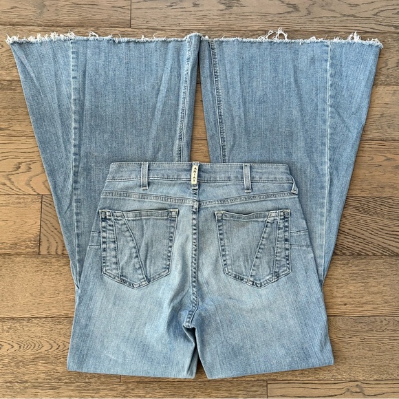 Ariat Real Denim High Rise Frayed Hem Flare Jeans - Picture 1 of 14